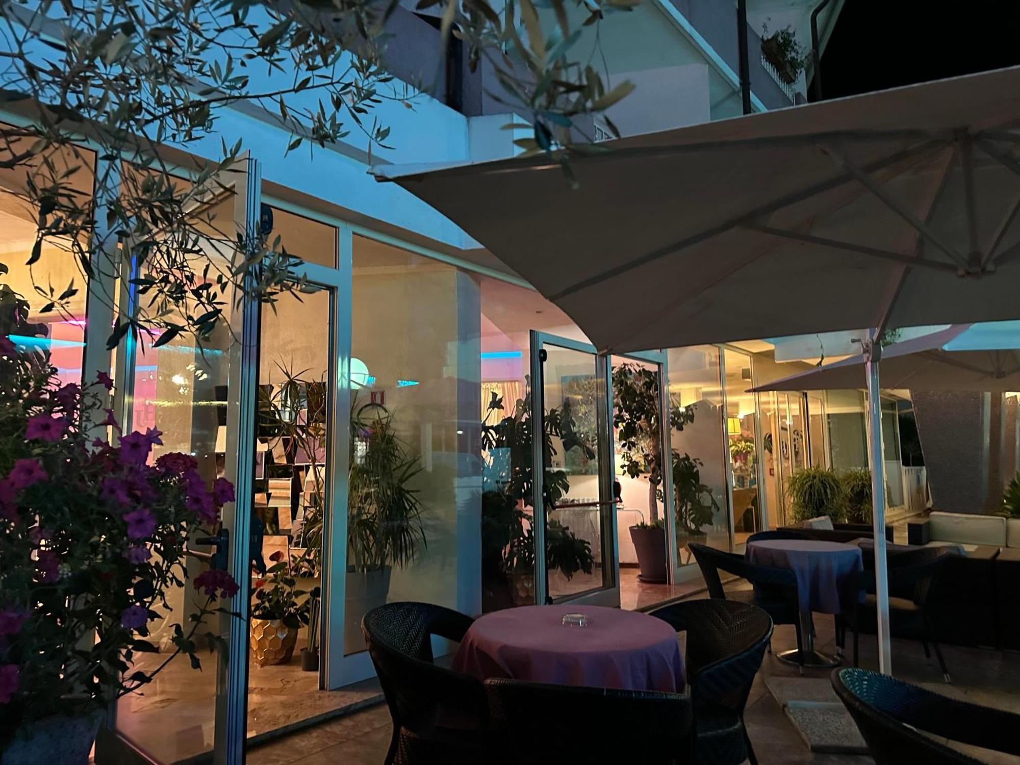 Hotel Julia Llido Degli Estensi Εξωτερικό φωτογραφία