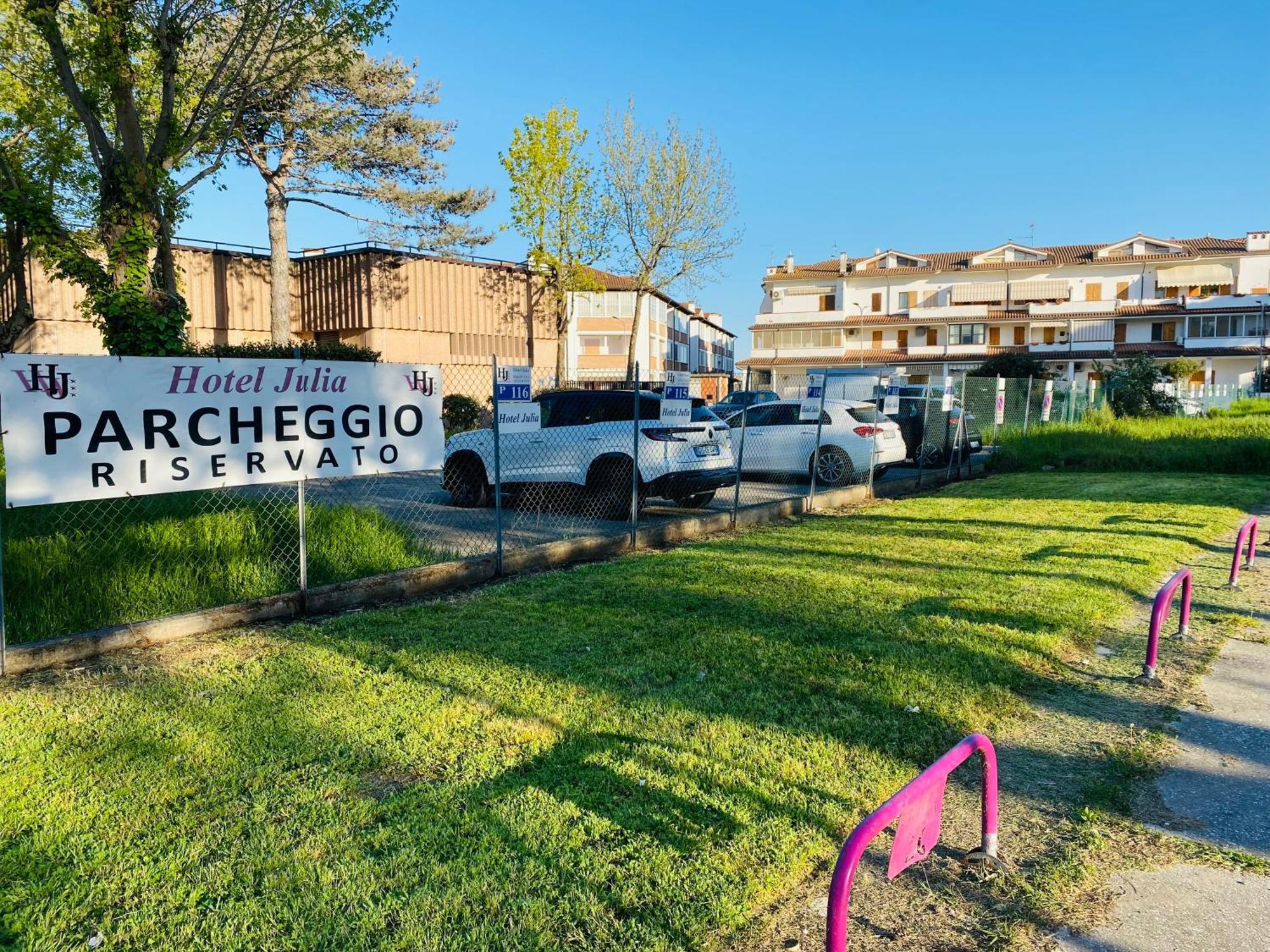 Hotel Julia Llido Degli Estensi Εξωτερικό φωτογραφία