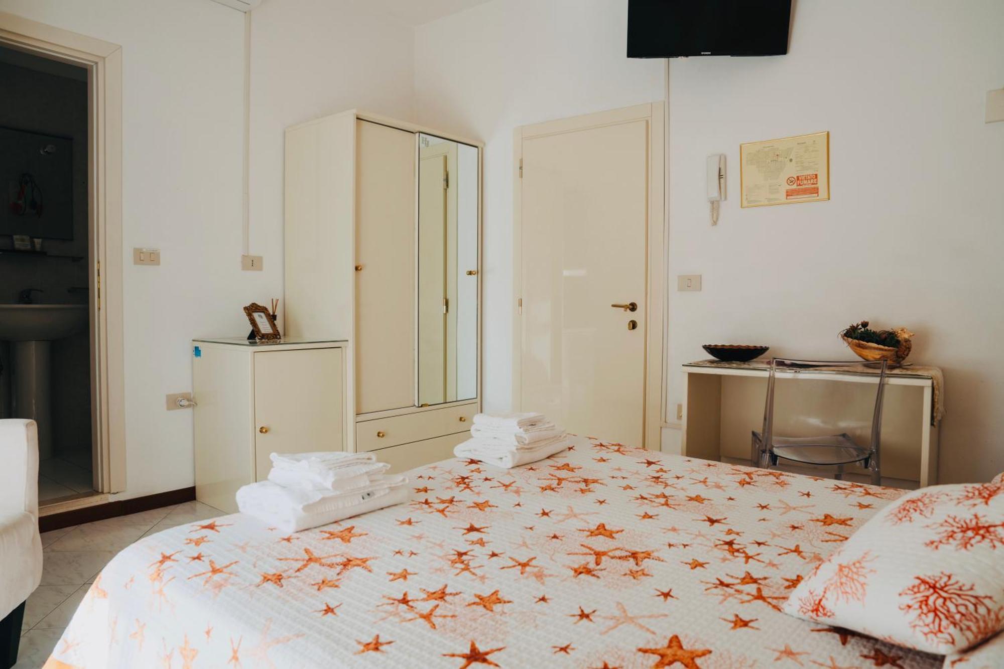 Hotel Julia Llido Degli Estensi Εξωτερικό φωτογραφία