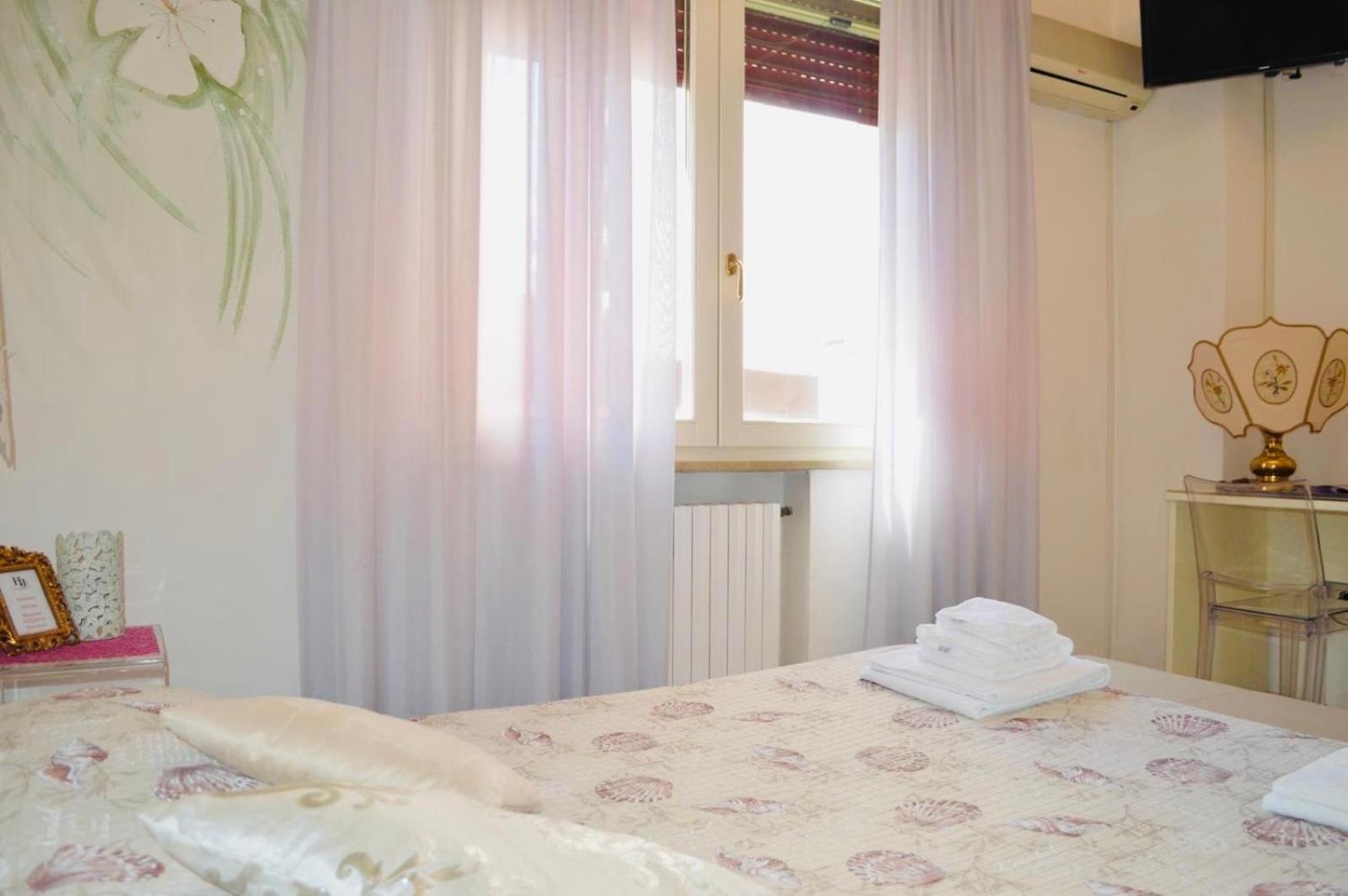 Hotel Julia Llido Degli Estensi Εξωτερικό φωτογραφία