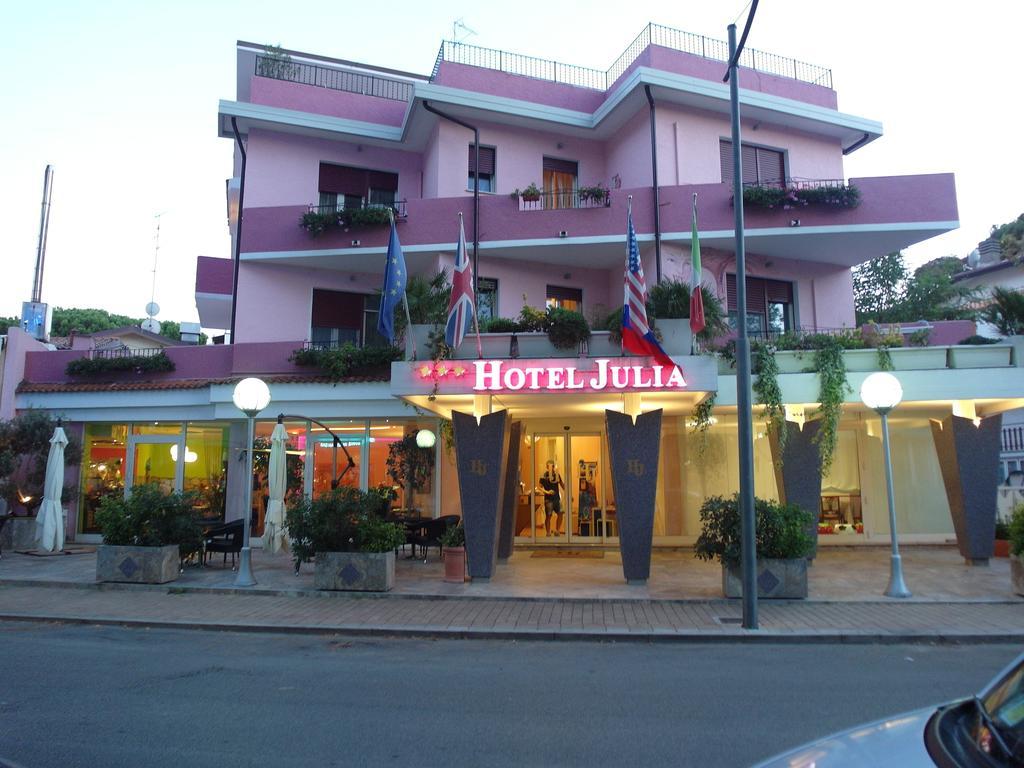 Hotel Julia Llido Degli Estensi Εξωτερικό φωτογραφία